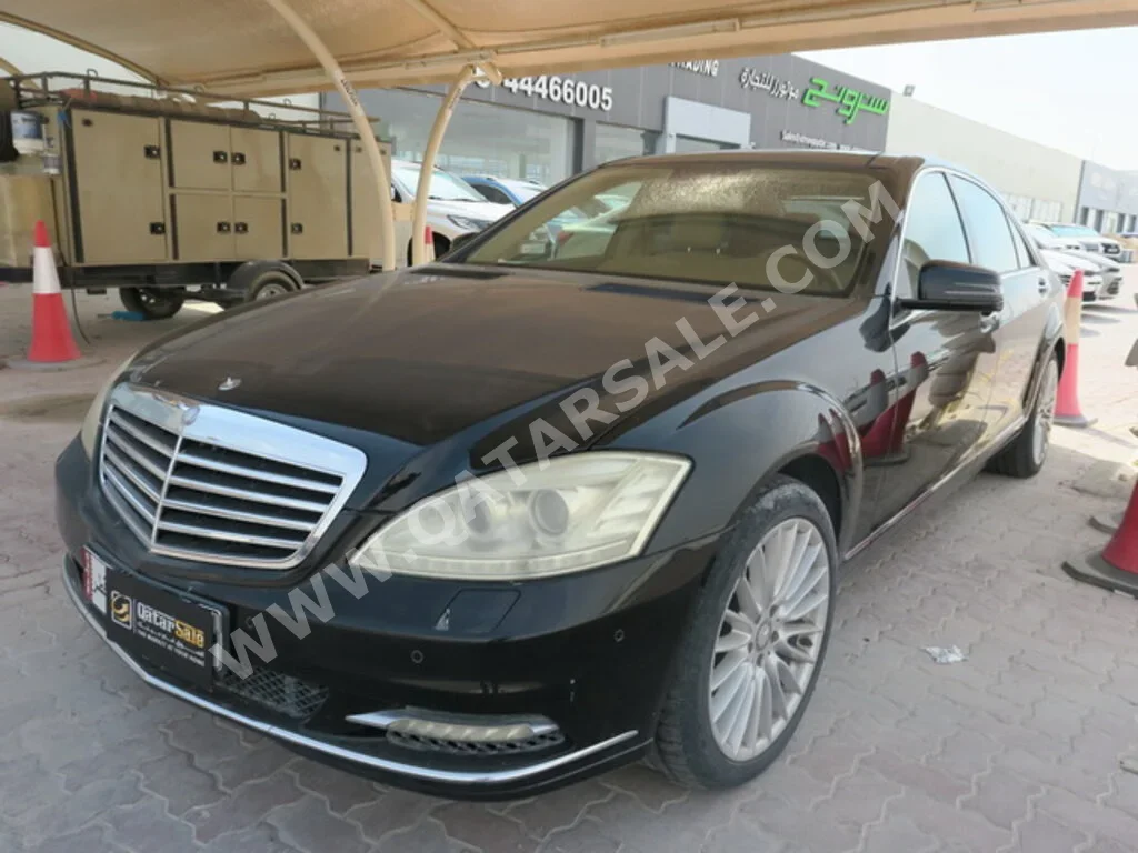 Mercedes-Benz  E-Class  300  2013  Automatic  55,000 Km  6 Cylinder  Rear Wheel Drive (RWD)  Sedan  Black
