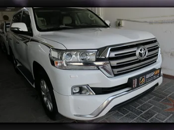 Toyota  Land Cruiser  GXR  2018  Automatic  119,000 Km  6 Cylinder  Four Wheel Drive (4WD)  SUV  White  With Warranty
