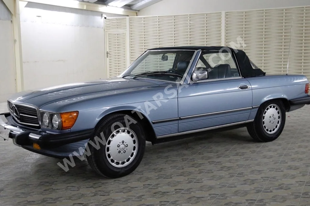 Mercedes-Benz  560 SL  1987  Automatic  159,000 Km  8 Cylinder  Rear Wheel Drive (RWD)  Classic  Sky Blue
