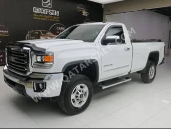 GMC  Sierra  2500 HD  2018  Automatic  174,000 Km  8 Cylinder  Four Wheel Drive (4WD)  Pick Up  White