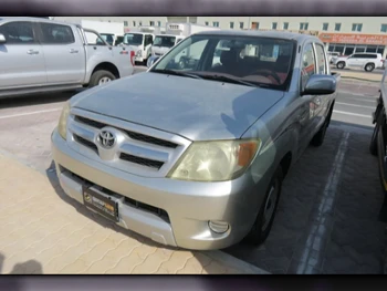 Toyota  Hilux  2007  Manual  335,000 Km  4 Cylinder  Front Wheel Drive (FWD)  Pick Up  Silver