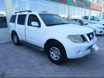 Nissan  Pathfinder  2012  Automatic  390,000 Km  6 Cylinder  Four Wheel Drive (4WD)  SUV  White