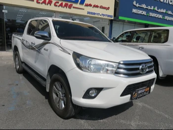Toyota  Hilux  2017  Automatic  195,000 Km  4 Cylinder  Four Wheel Drive (4WD)  Pick Up  White