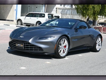 Aston Martin  Vantage  Roadster  2023  Automatic  1,800 Km  8 Cylinder  Rear Wheel Drive (RWD)  Convertible  Gray  With Warranty