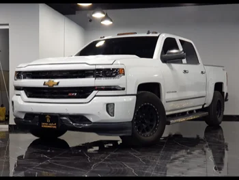 Chevrolet  Silverado  LT  2016  Automatic  202,000 Km  8 Cylinder  Four Wheel Drive (4WD)  Pick Up  White