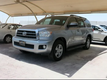 Toyota  Sequoia  SR5  2013  Automatic  337,000 Km  8 Cylinder  Four Wheel Drive (4WD)  SUV  Silver  With Warranty