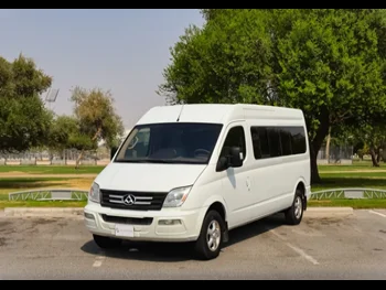 Maxus  V80  2017  Manual  89,000 Km  4 Cylinder  Front Wheel Drive (FWD)  Van / Bus  White  With Warranty