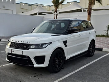 Land Rover  Range Rover  Sport SVR  2015  Automatic  180,000 Km  8 Cylinder  Four Wheel Drive (4WD)  SUV  White