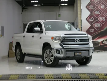 Toyota  Tundra  Edition 1794  2017  Automatic  124,000 Km  8 Cylinder  Four Wheel Drive (4WD)  Pick Up  White