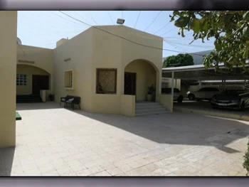 Family Residential  - Semi Furnished  - Doha  - Al Duhail  - 4 Bedrooms