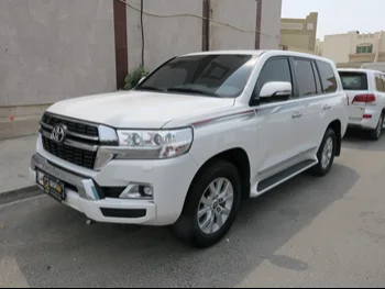 Toyota  Land Cruiser  GXR  2021  Automatic  56,000 Km  8 Cylinder  Four Wheel Drive (4WD)  SUV  White  With Warranty
