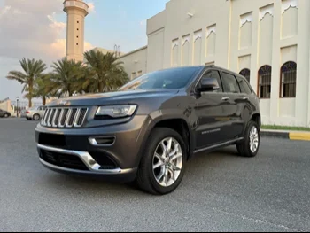 Jeep  Grand Cherokee  Summit  2015  Automatic  75,000 Km  8 Cylinder  Four Wheel Drive (4WD)  SUV  Brown