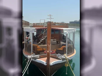 قارب خشب سنبوك الطول 60 قدم  بني  2012