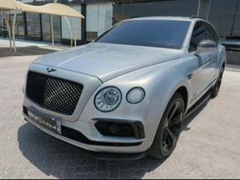 Bentley  Bentayga  First Edition  2017  Automatic  63,000 Km  12 Cylinder  All Wheel Drive (AWD)  SUV  Gray  With Warranty