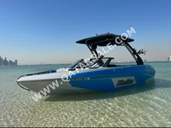 Speed Boat Malibu  Wakesetter VTX  With Trailer