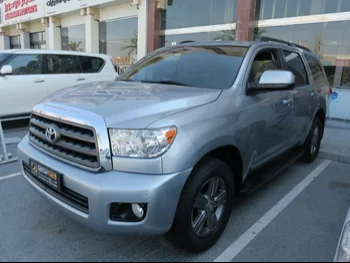 Toyota  Sequoia  2013  Automatic  295,000 Km  8 Cylinder  Four Wheel Drive (4WD)  SUV  Gray