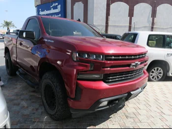Chevrolet  Silverado  2019  Automatic  108,000 Km  8 Cylinder  Four Wheel Drive (4WD)  Pick Up  Red  With Warranty