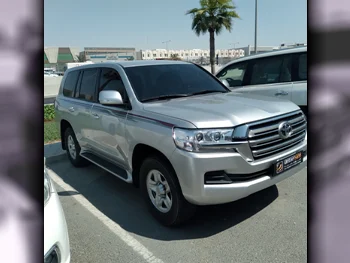 Toyota  Land Cruiser  GXR  2020  Automatic  82,000 Km  6 Cylinder  Four Wheel Drive (4WD)  SUV  Silver  With Warranty