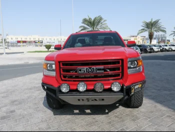 GMC  Sierra  1500  2015  Automatic  157,000 Km  8 Cylinder  Four Wheel Drive (4WD)  Pick Up  Red