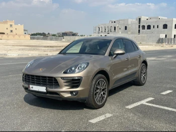 Porsche  Macan  2018  Automatic  105,000 Km  6 Cylinder  Four Wheel Drive (4WD)  SUV  Gold