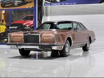 Lincoln  Continental  1979  Automatic  43,000 Km  8 Cylinder  Rear Wheel Drive (RWD)  Coupe / Sport  Brown