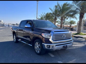 Toyota  Tundra  Limited  2014  Automatic  96,560 Km  8 Cylinder  Four Wheel Drive (4WD)  Pick Up  Brown