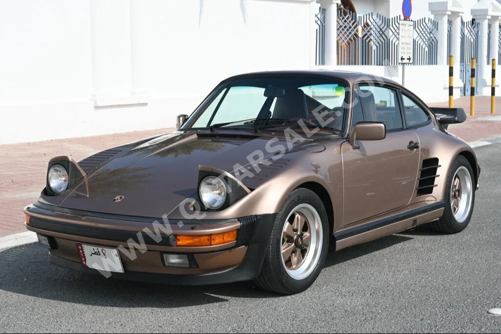 Porsche  911  Turbo  1988  Manual  80,000 Km  6 Cylinder  Rear Wheel Drive (RWD)  Coupe / Sport  Gold