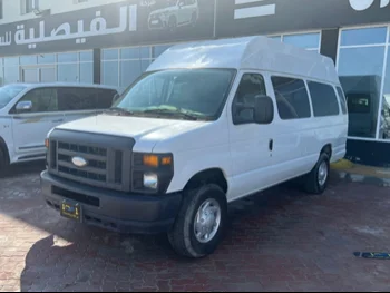 Ford  E  350  2013  Automatic  19,000 Km  8 Cylinder  Rear Wheel Drive (RWD)  Special Needs  White