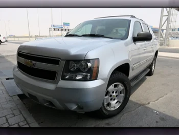 Chevrolet  Avalanche  2013  Automatic  246,000 Km  8 Cylinder  Four Wheel Drive (4WD)  Pick Up  Silver  With Warranty