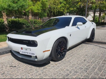 Dodge  Challenger  Hellcat  2016  Automatic  33,000 Km  8 Cylinder  Rear Wheel Drive (RWD)  Coupe / Sport  White