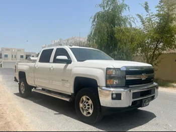 Chevrolet  Silverado  2500 HD  2015  Automatic  125,000 Km  8 Cylinder  Four Wheel Drive (4WD)  Pick Up  White  With Warranty