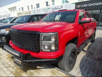 Chevrolet  Silverado  LT  2015  Automatic  111,000 Km  8 Cylinder  Four Wheel Drive (4WD)  Pick Up  Red
