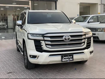 Toyota  Land Cruiser  GXR Twin Turbo  2022  Automatic  15,000 Km  6 Cylinder  Four Wheel Drive (4WD)  SUV  White