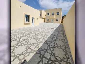 Family Residential  - Not Furnished  - Al Daayen  - 7 Bedrooms