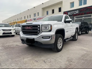 GMC  Sierra  1500  2018  Automatic  179,000 Km  8 Cylinder  Four Wheel Drive (4WD)  Pick Up  White