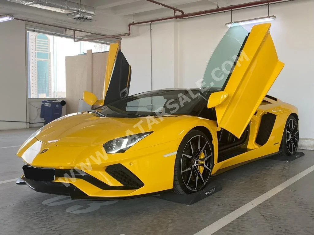 Lamborghini  Aventador  S Roadster  2019  Automatic  500 Km  12 Cylinder  All Wheel Drive (AWD)  Coupe / Sport  Yellow  With Warranty