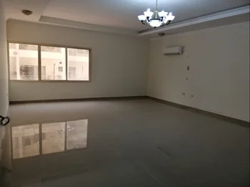 3 غرف نوم  شقة  للايجار  في الدوحة -  السد  نصف مفروشة