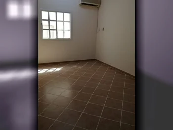 2 غرف نوم  شقة  للايجار  في الدوحة -  المطار القديم  غير مفروشة