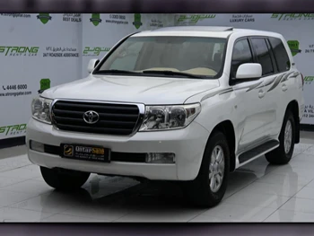 Toyota  Land Cruiser  GXR  2011  Automatic  215,000 Km  6 Cylinder  Four Wheel Drive (4WD)  SUV  Pearl