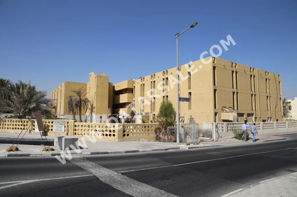 1 غرف نوم  شقة استوديو  للايجار  في الدوحة -  المطار القديم  غير مفروشة