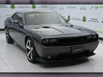 Dodge  Challenger  2013  Manual  114,000 Km  6 Cylinder  Rear Wheel Drive (RWD)  Coupe / Sport  Gray