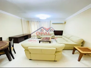 2 غرف نوم  شقة  للايجار  في الدوحة -  فريج بن محمود  نصف مفروشة