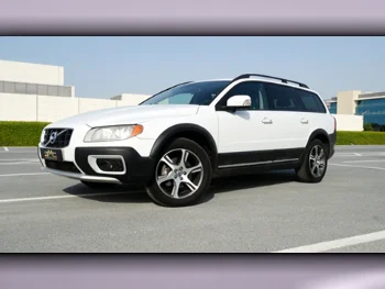Volvo  XC  70  2012  Automatic  140,000 Km  6 Cylinder  All Wheel Drive (AWD)  SUV  White  With Warranty