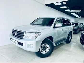 Toyota  Land Cruiser  GXR  2011  Automatic  441,000 Km  6 Cylinder  Four Wheel Drive (4WD)  SUV  Silver  With Warranty