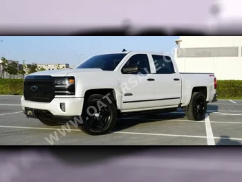 Chevrolet  Silverado  High Country  2018  Automatic  48,000 Km  8 Cylinder  Four Wheel Drive (4WD)  Pick Up  White