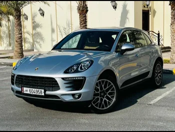 Porsche  Macan  2017  Automatic  75,000 Km  4 Cylinder  Four Wheel Drive (4WD)  SUV  Silver  With Warranty