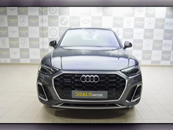 Audi  Q5  2021  Automatic  27,000 Km  4 Cylinder  All Wheel Drive (AWD)  SUV  Gray  With Warranty