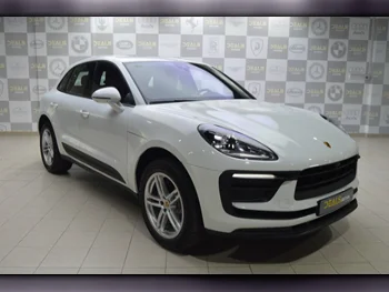 Porsche  Macan  2023  Automatic  0 Km  4 Cylinder  Four Wheel Drive (4WD)  SUV  White  With Warranty