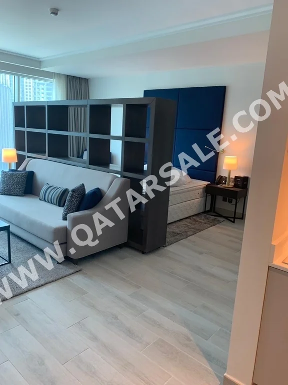1 Bedrooms  Studio  For Rent  in Doha -  Al Dafna  Fully Furnished
