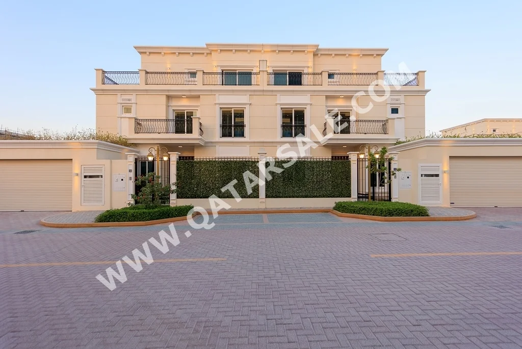 Family Residential  - Fully Furnished  - Doha  - The Pearl  - 5 Bedrooms  - Includes Water & Electricity